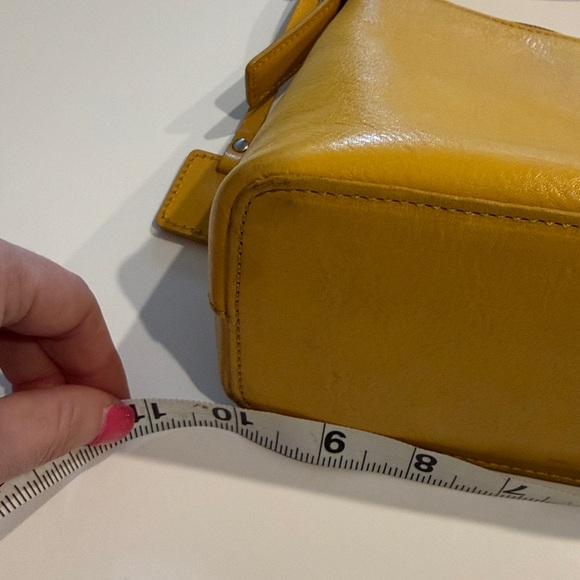 Good Condition Hobo Yellow Leather Shoulder Bag - Picture 9 of 10